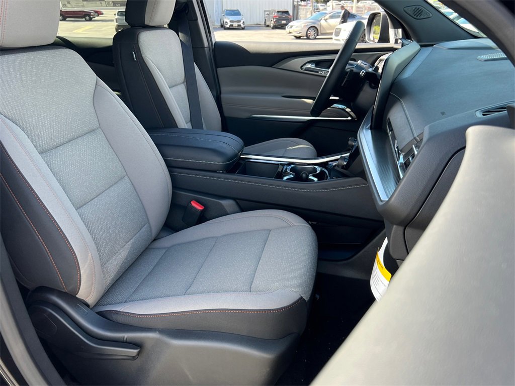 New 2026 Chevrolet Traverse LT w/ Enhanced Driving Package image 7