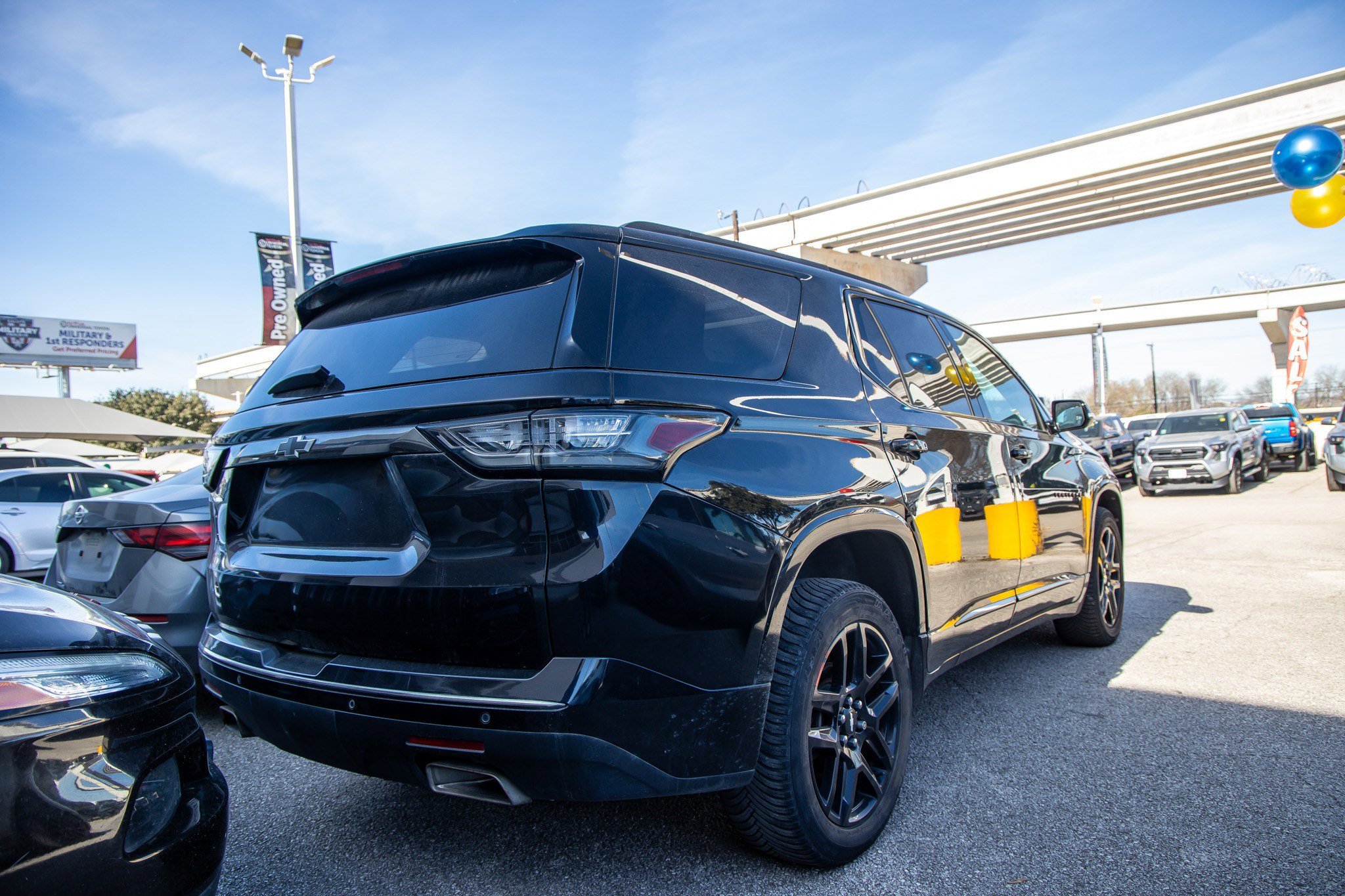 Used 2018 Chevrolet Traverse Premier w/ Redline Edition image 8