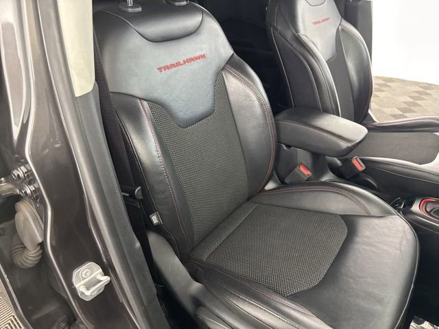 Used 2019 Jeep Compass Trailhawk AWD/4WD image 30