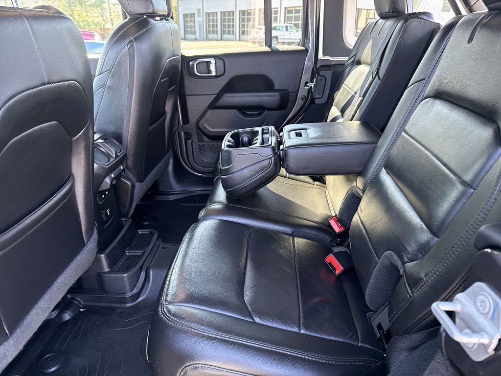 Used 2021 Jeep Wrangler Unlimited Sahara image 26