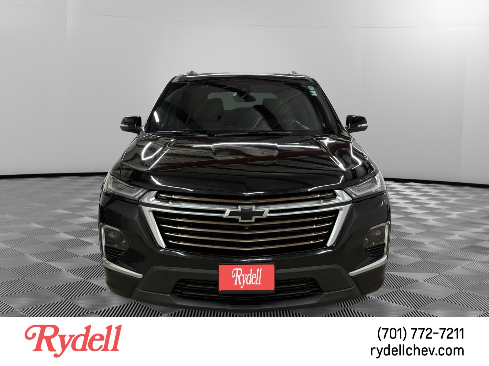 Used 2023 Chevrolet Traverse High Country w/ LPO, Floor Liner Package image 8