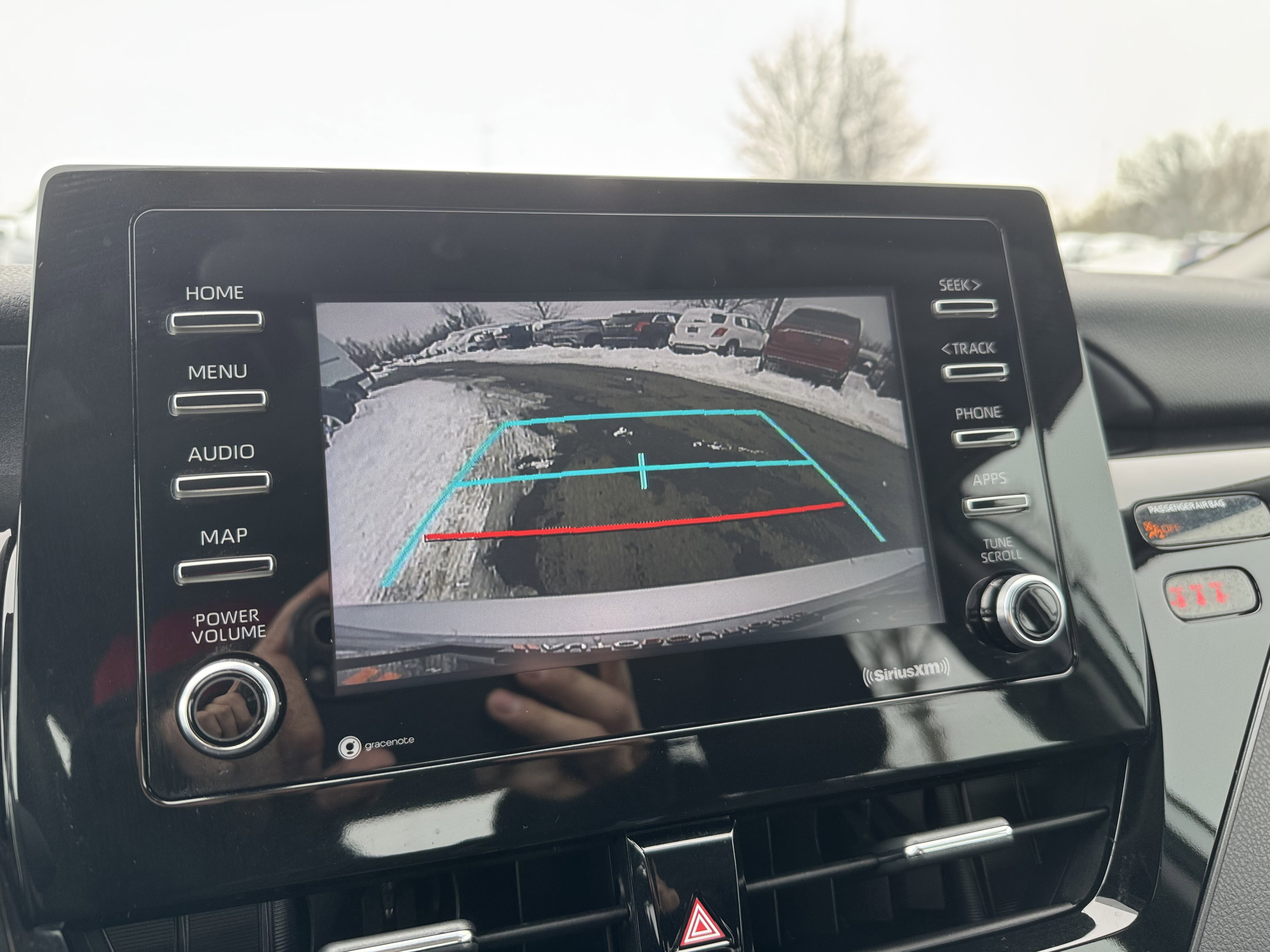 Used 2021 Toyota Camry LE image 2