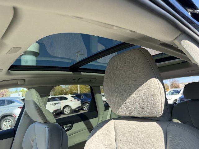 Certified 2022 Volvo XC60 B5 Momentum w/ Climate Package image 5