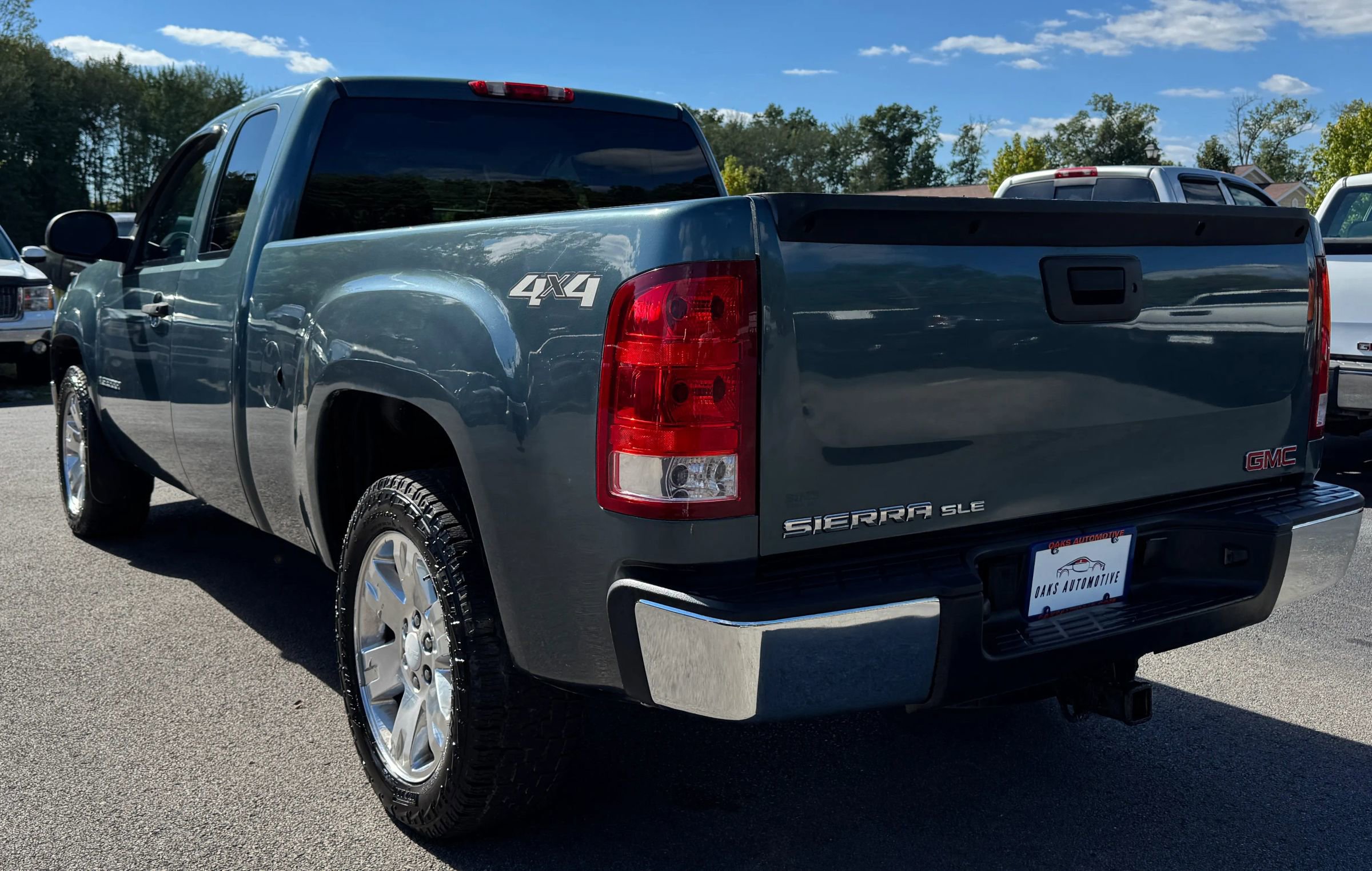 Used 2009 GMC Sierra 1500 SLE w/ Pro Grade Package image 7