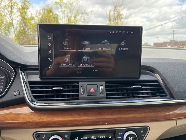 Used 2023 Audi Q5 2.0T Premium w/ Convenience Package image 7