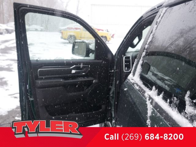 New 2026 RAM 1500 4x4 Crew Cab image 20