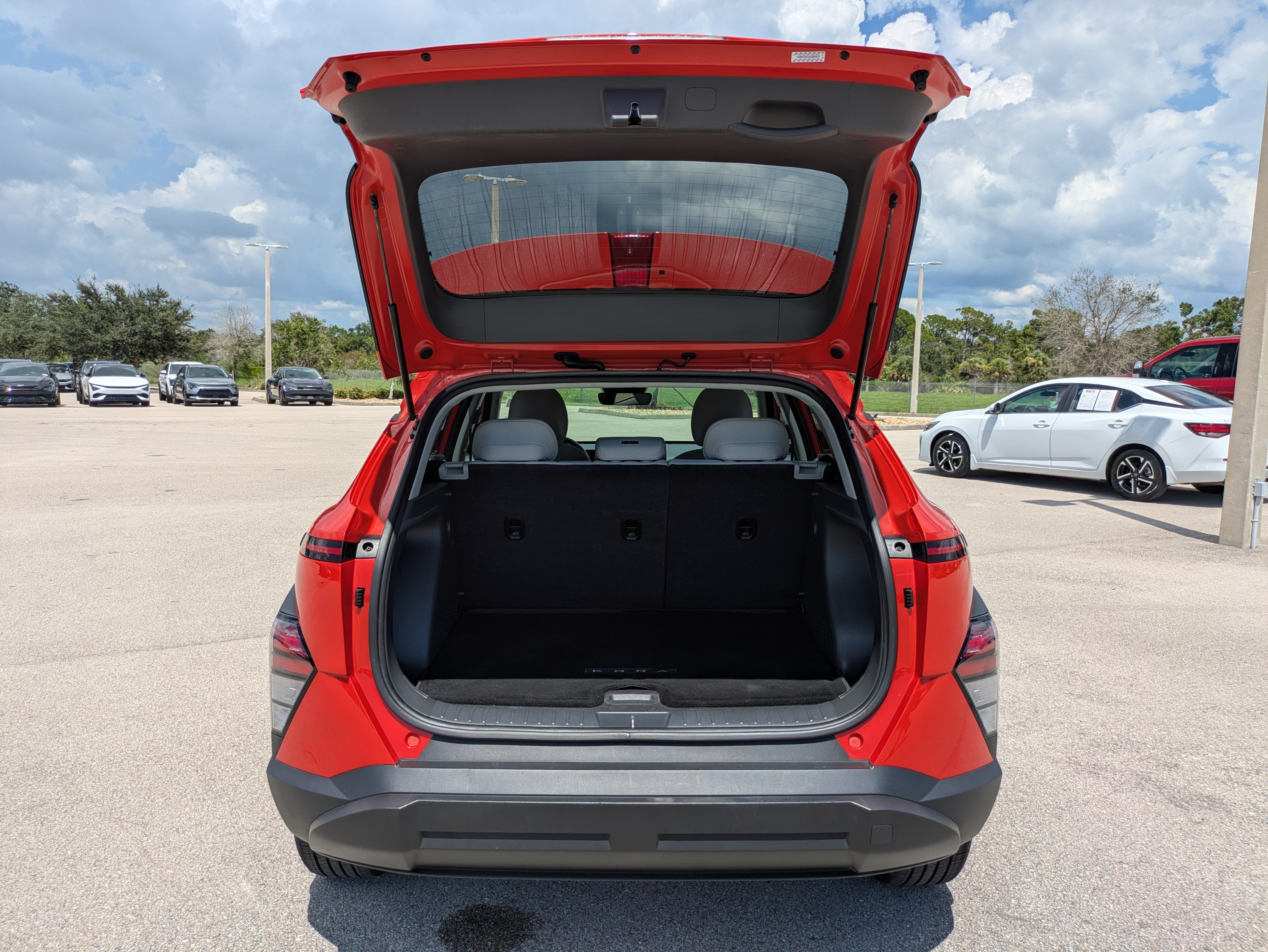 Used 2024 Hyundai Kona SEL w/ Convenience Package FWD image 32
