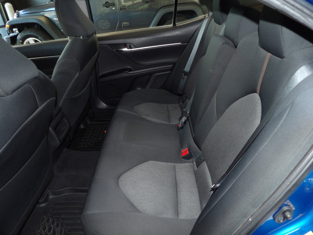 Used 2019 Toyota Camry LE image 22