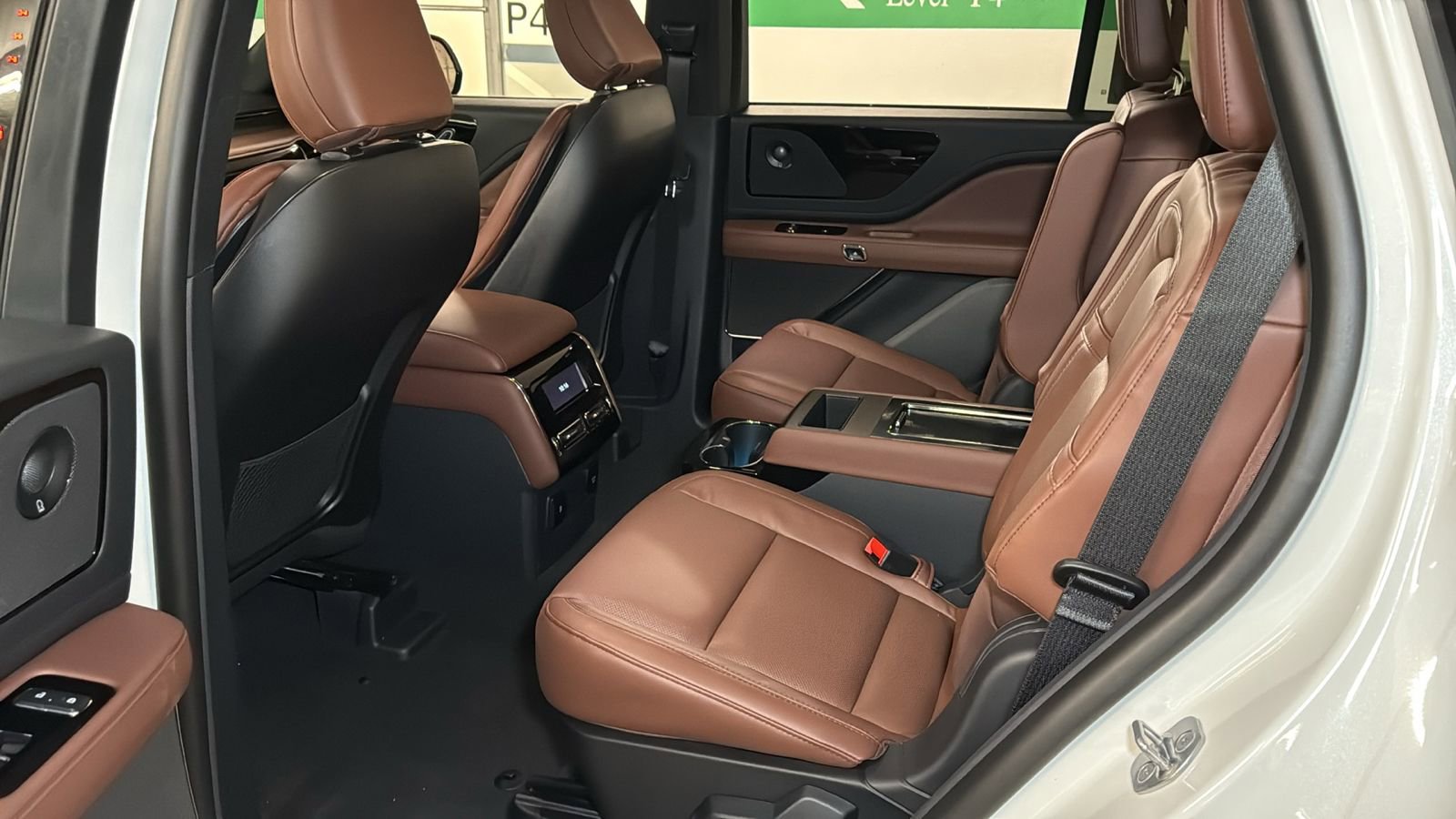New 2026 Lincoln Aviator Reserve AWD/4WD image 16
