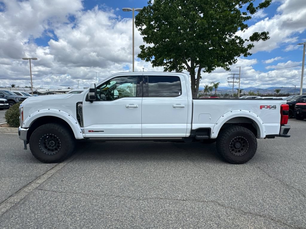 Used 2023 Ford F350 Lariat w/ Lariat Ultimate Package AWD/4WD image 3