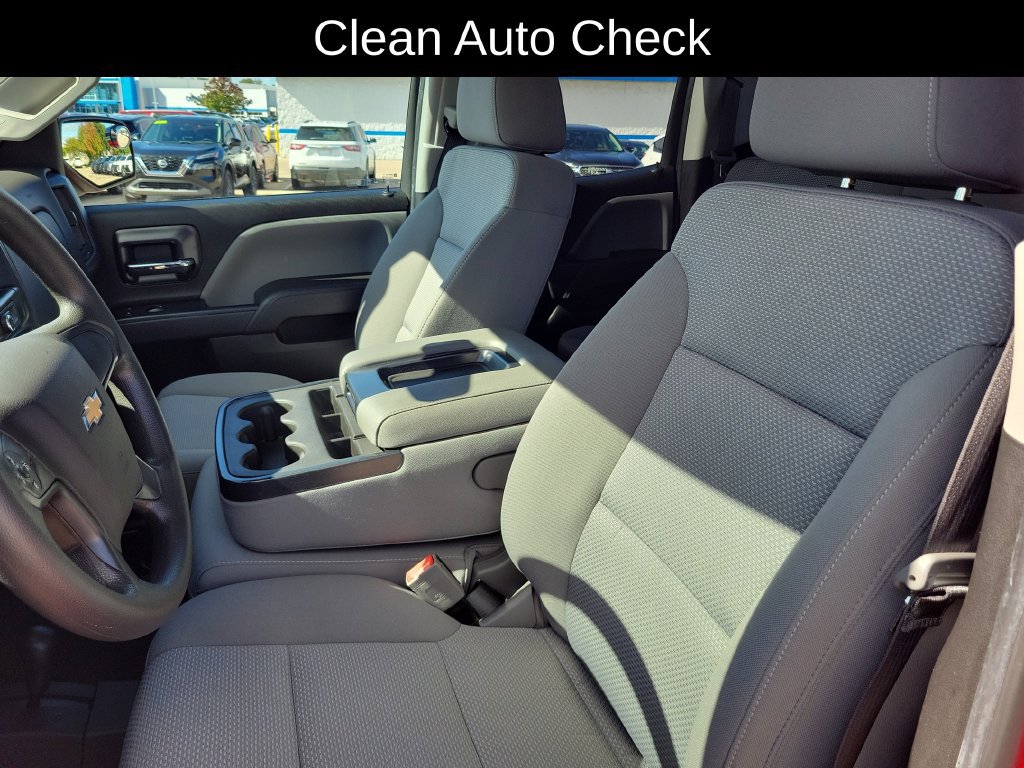 Used 2018 Chevrolet Silverado 1500 Custom w/ Custom Convenience Package AWD/4WD image 6