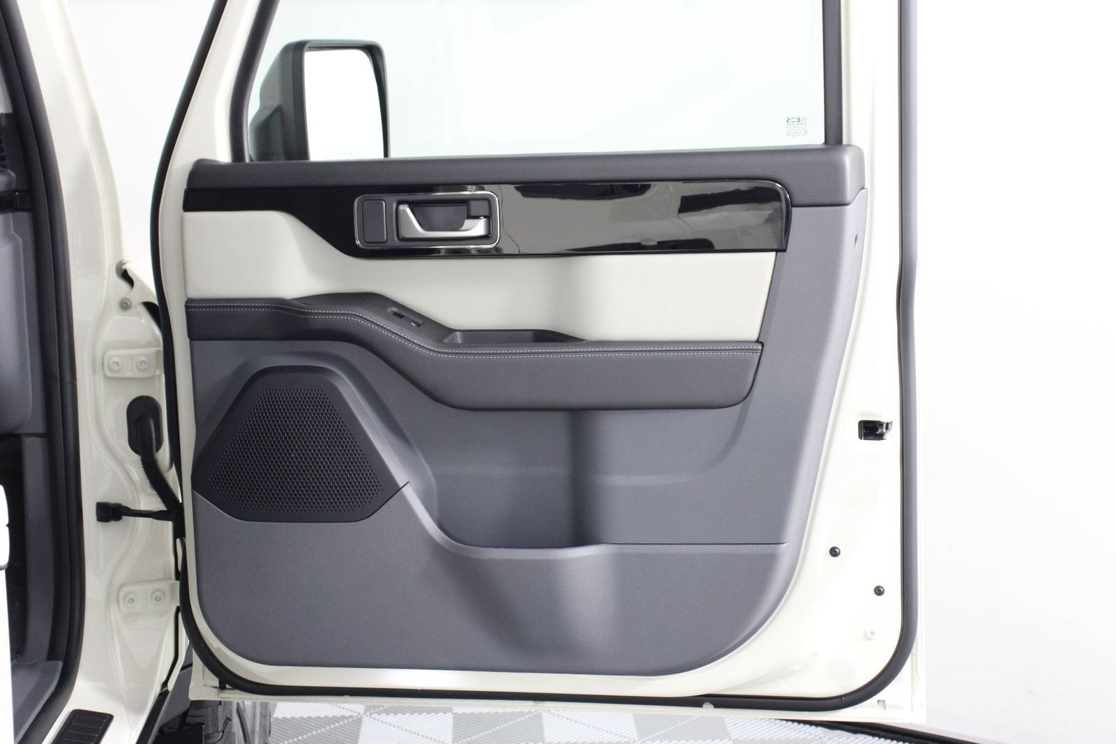 Used 2025 INEOS Grenadier AWD/4WD image 22