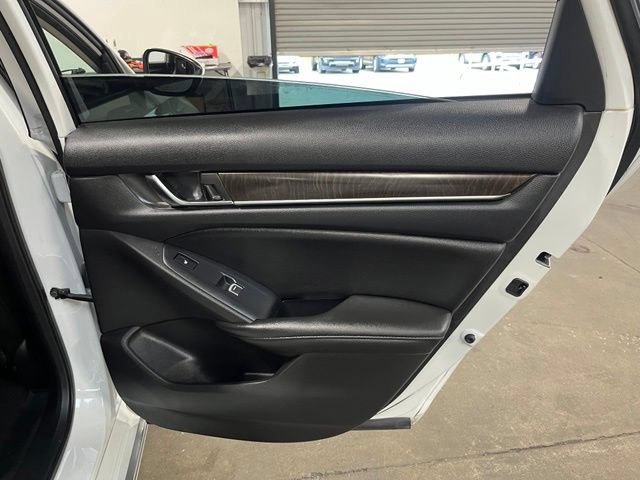 Used 2020 Honda Accord Touring image 15