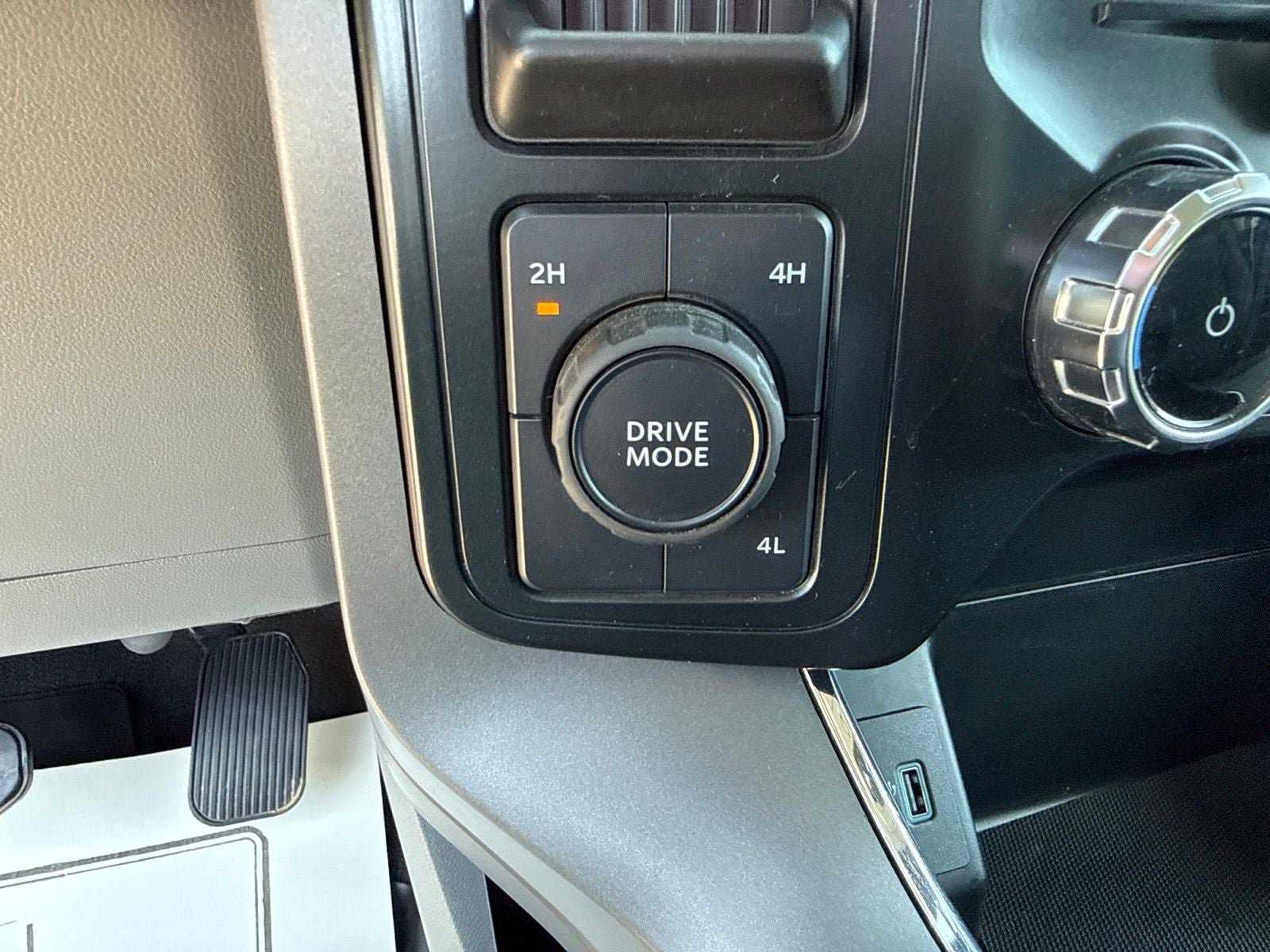 Used 2024 Ford F150 XLT w/ Equipment Group 302A MID AWD/4WD image 23