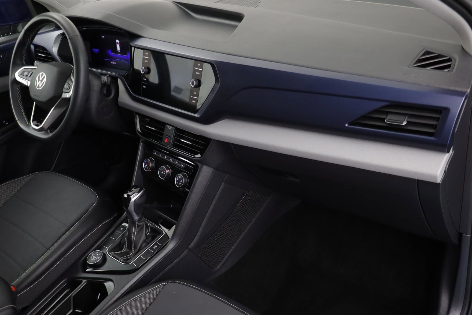 Used 2023 Volkswagen Taos SE image 19