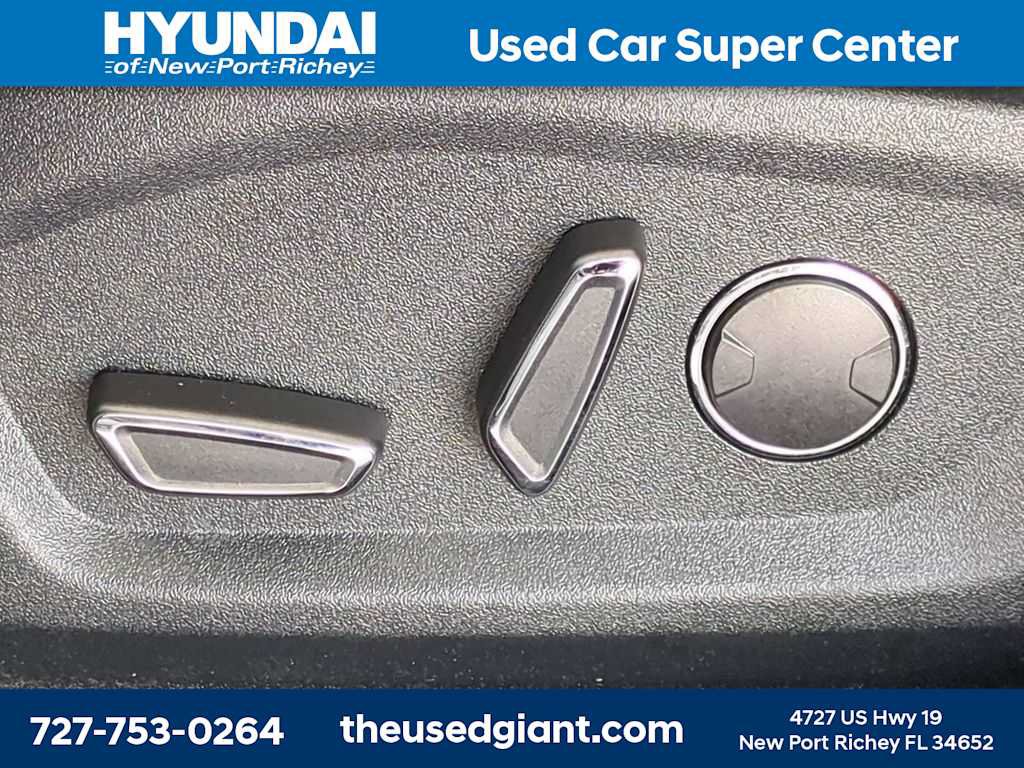 Used 2019 Ford Edge SEL w/ Equipment Group 201A FWD image 21