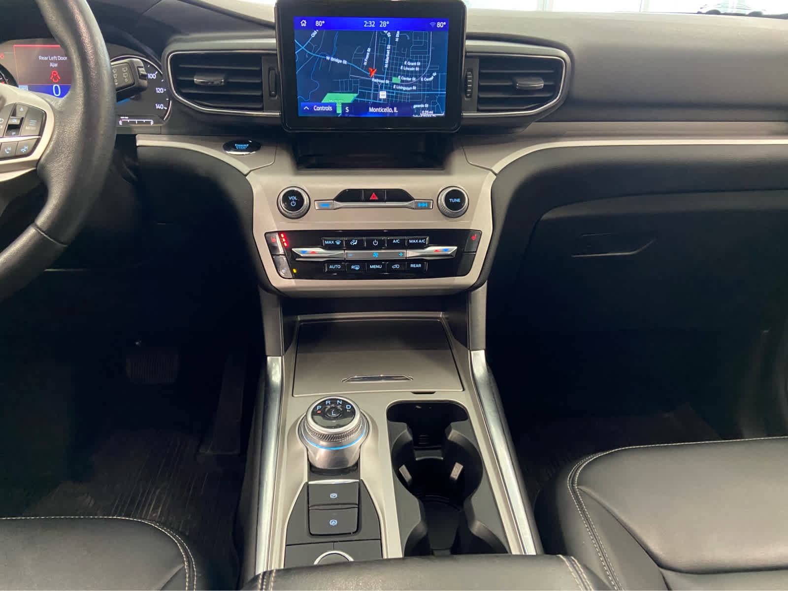 Used 2023 Ford Explorer XLT w/ Equipment Group 202A image 23