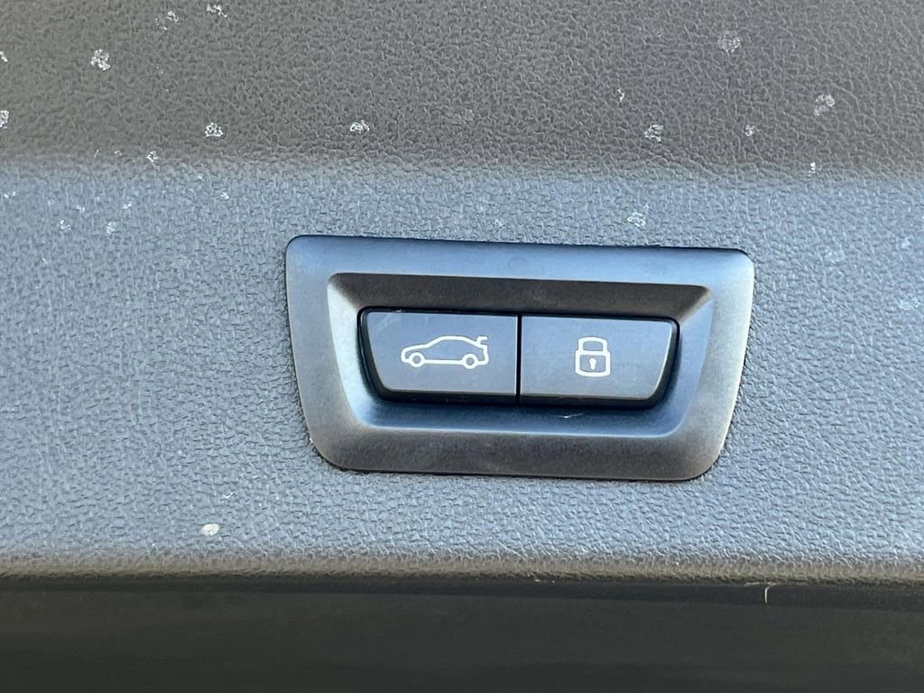 Used 2024 BMW X3 sDrive30i w/ Premium Package image 13