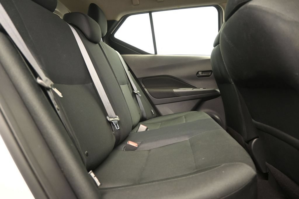 Certified 2025 Nissan Kicks Play S FWD image 13