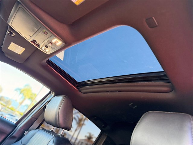 Used 2022 Toyota Tacoma Limited image 15