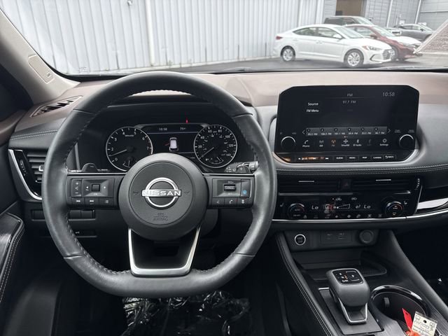 Used 2022 Nissan Rogue SL w/ SL Premium Package image 5