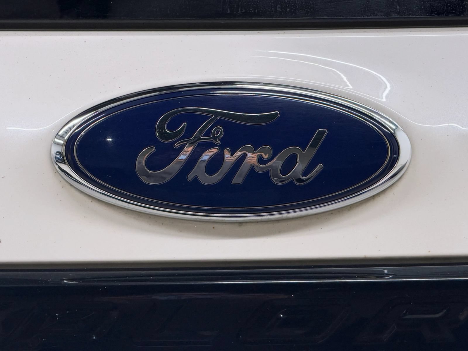Used 2018 Ford Explorer Sport w/ Equipment Group 401A AWD/4WD image 14