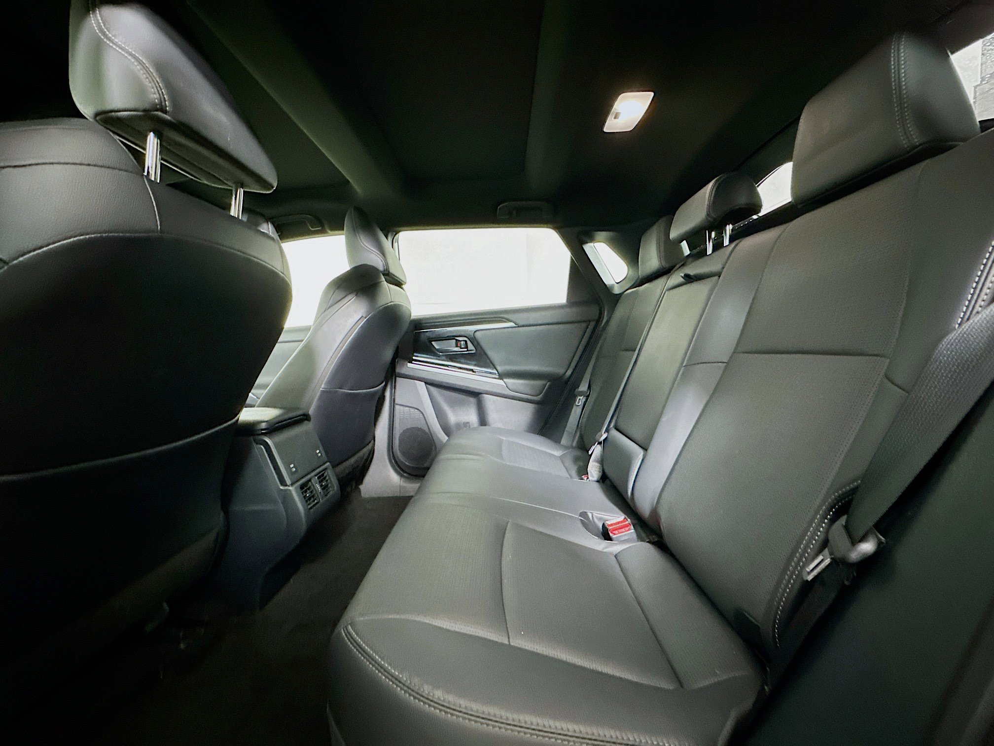 Used 2024 Toyota bZ4X FWD image 18
