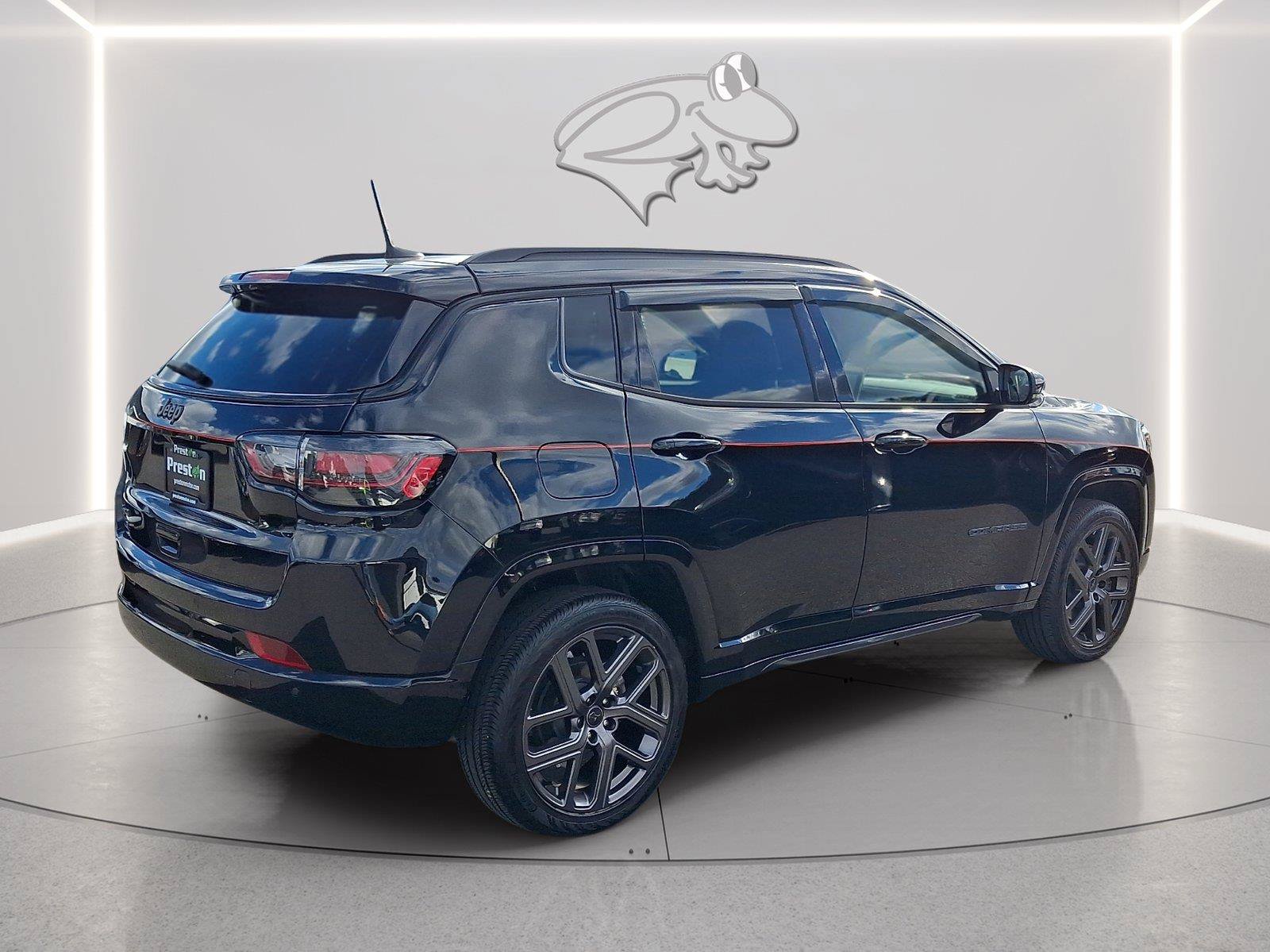 Used 2025 Jeep Compass Limited w/ High Altitude Package AWD/4WD image 5