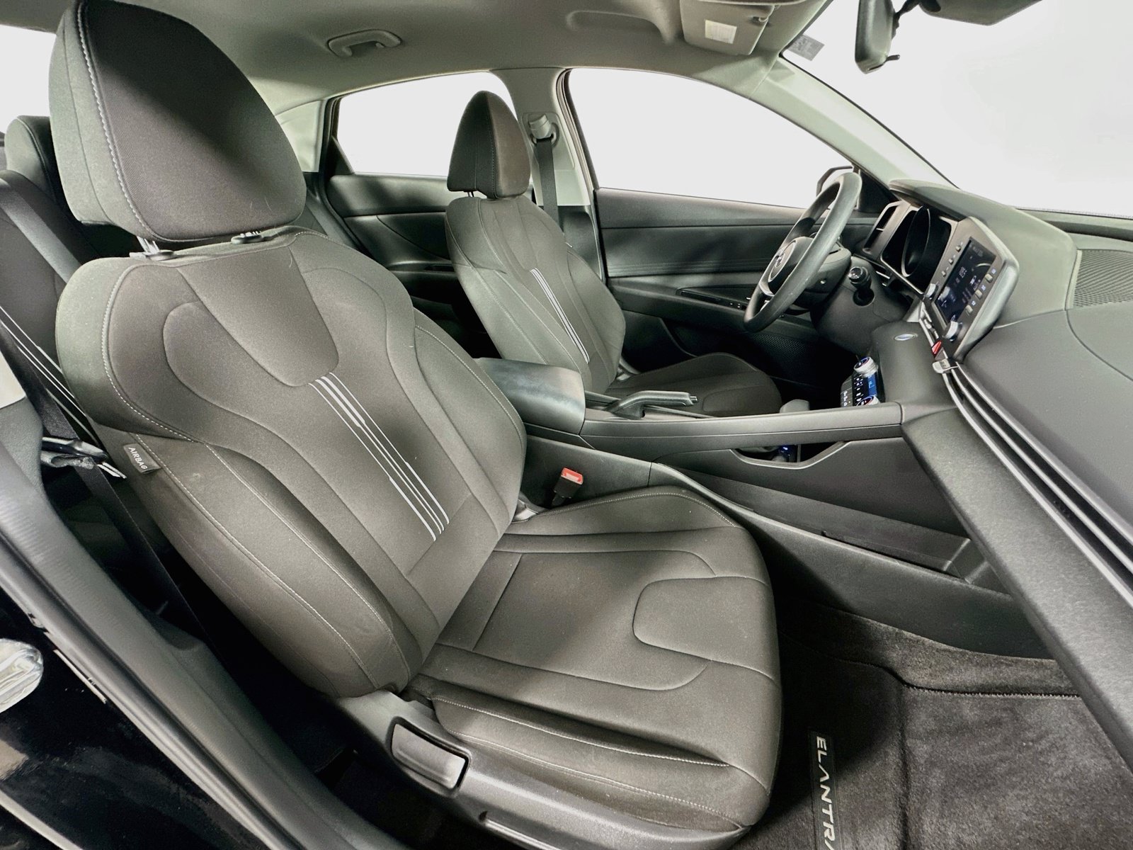Used 2023 Hyundai Elantra SEL FWD image 25