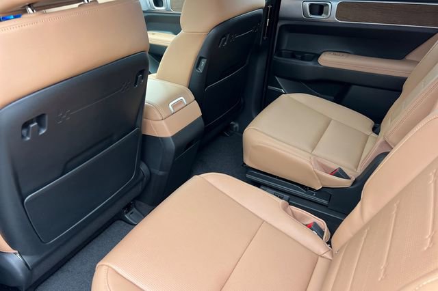 New 2026 Hyundai Santa Fe Limited AWD/4WD image 12