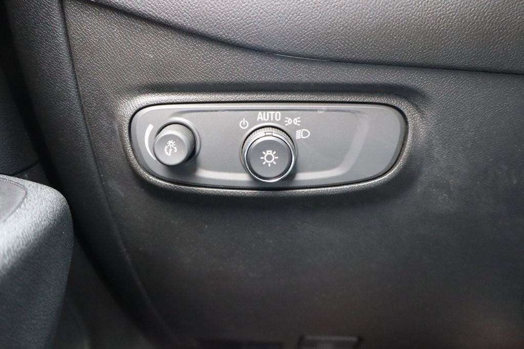 Used 2019 Chevrolet Equinox LT w/ Driver Convenience Package FWD image 15