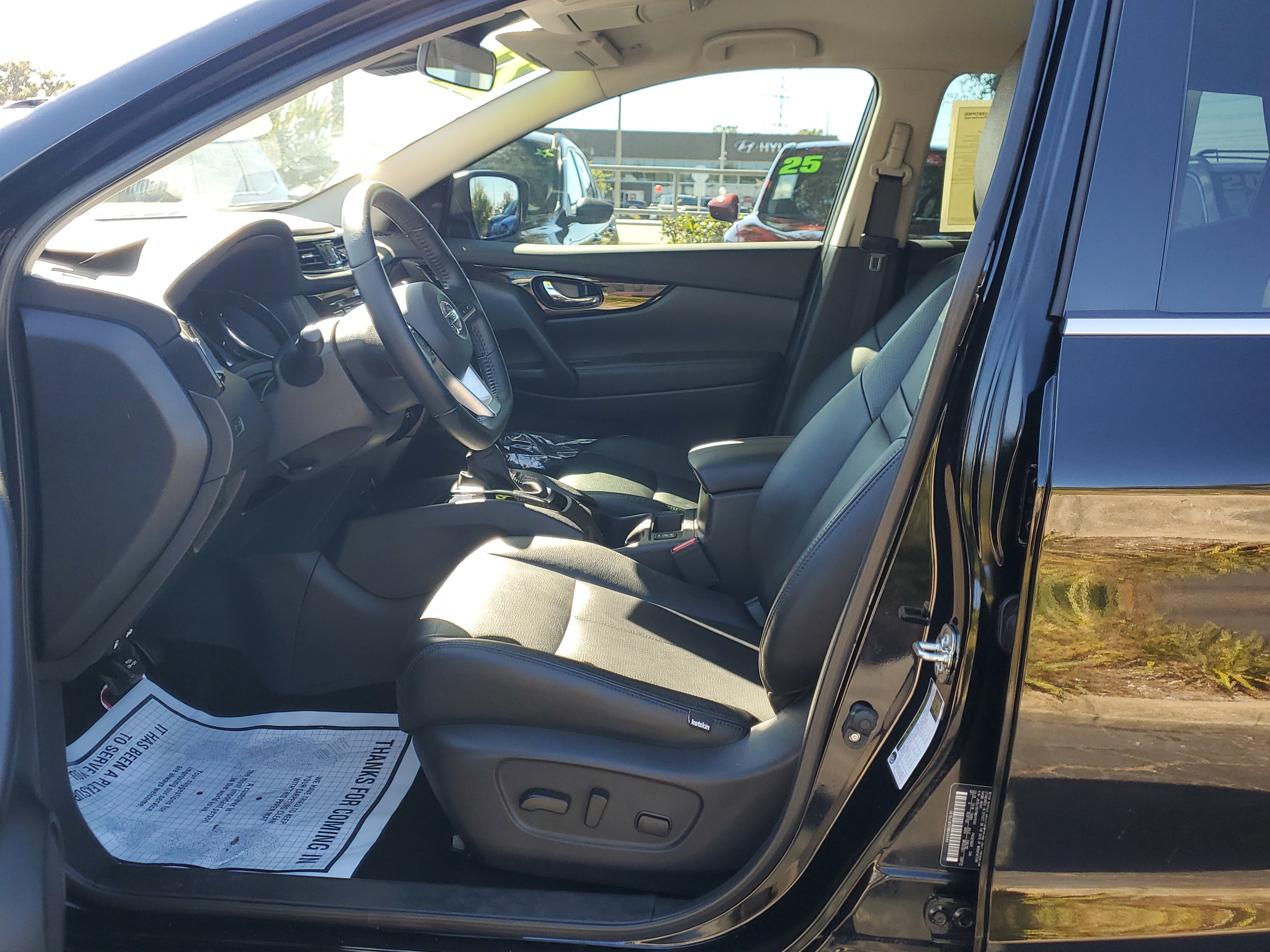 Certified 2022 Nissan Rogue Sport SV image 19