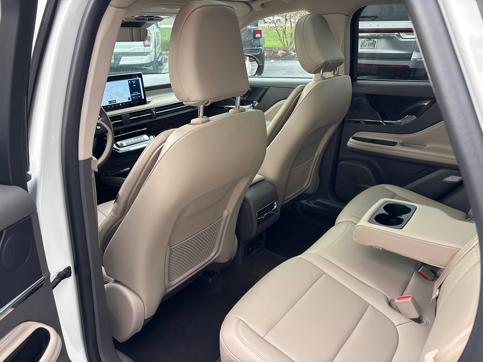 Certified 2024 Lincoln Corsair AWD w/ Equipment Group 101A image 28