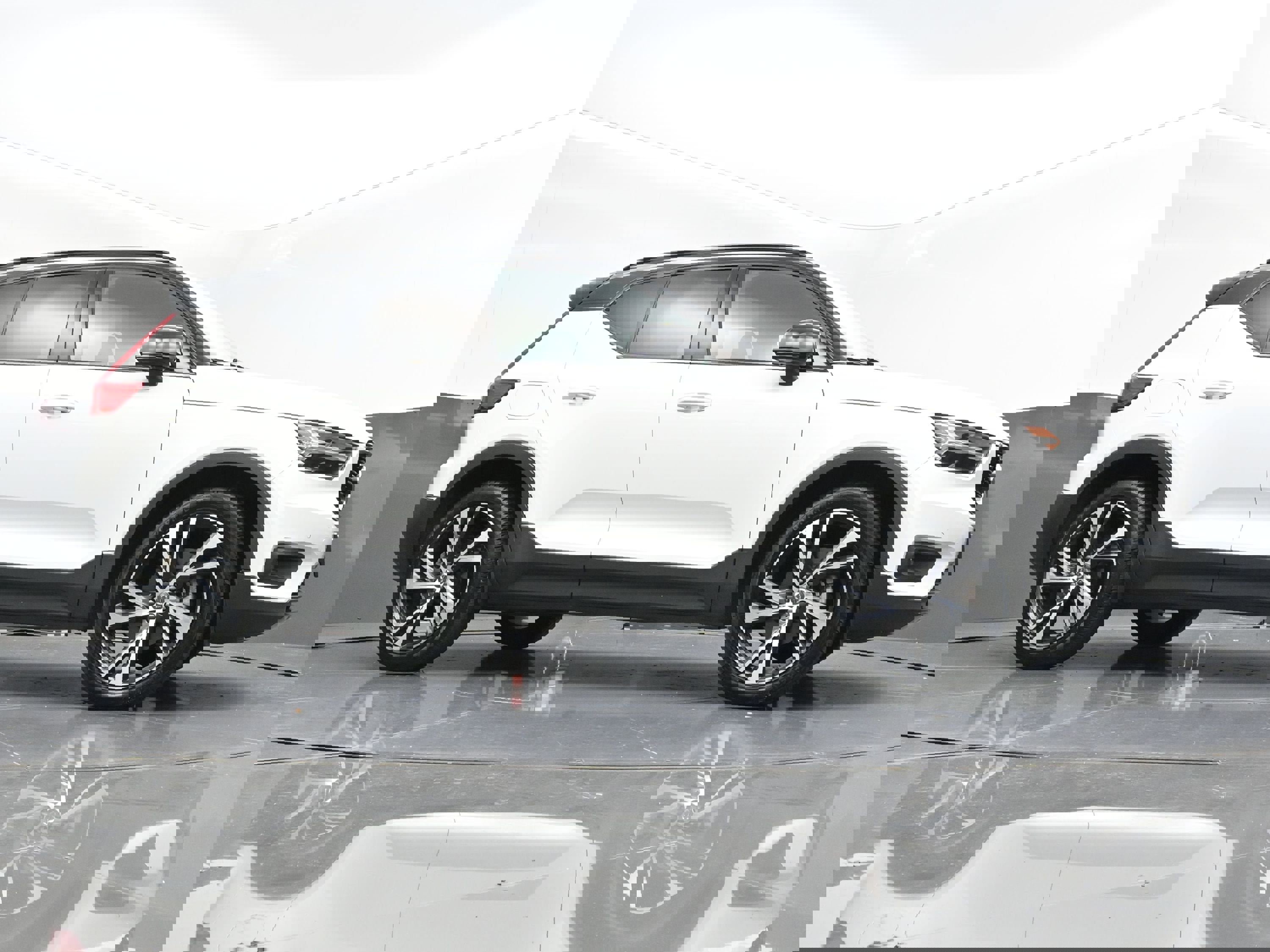 Used 2022 Volvo XC40 T5 R-Design image 60