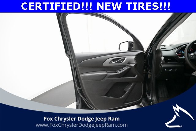 Used 2021 Chevrolet Traverse LS image 27