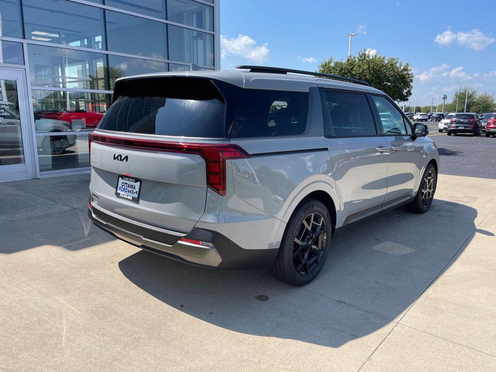New 2027 Kia Carnival SX FWD image 5
