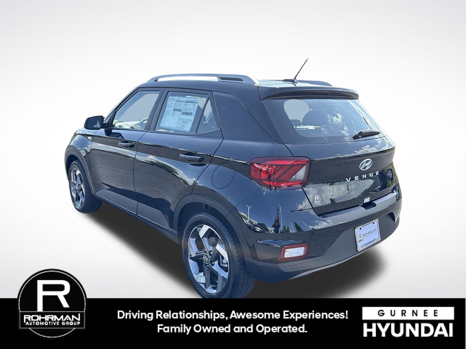 Used 2026 Hyundai Venue SEL FWD image 6