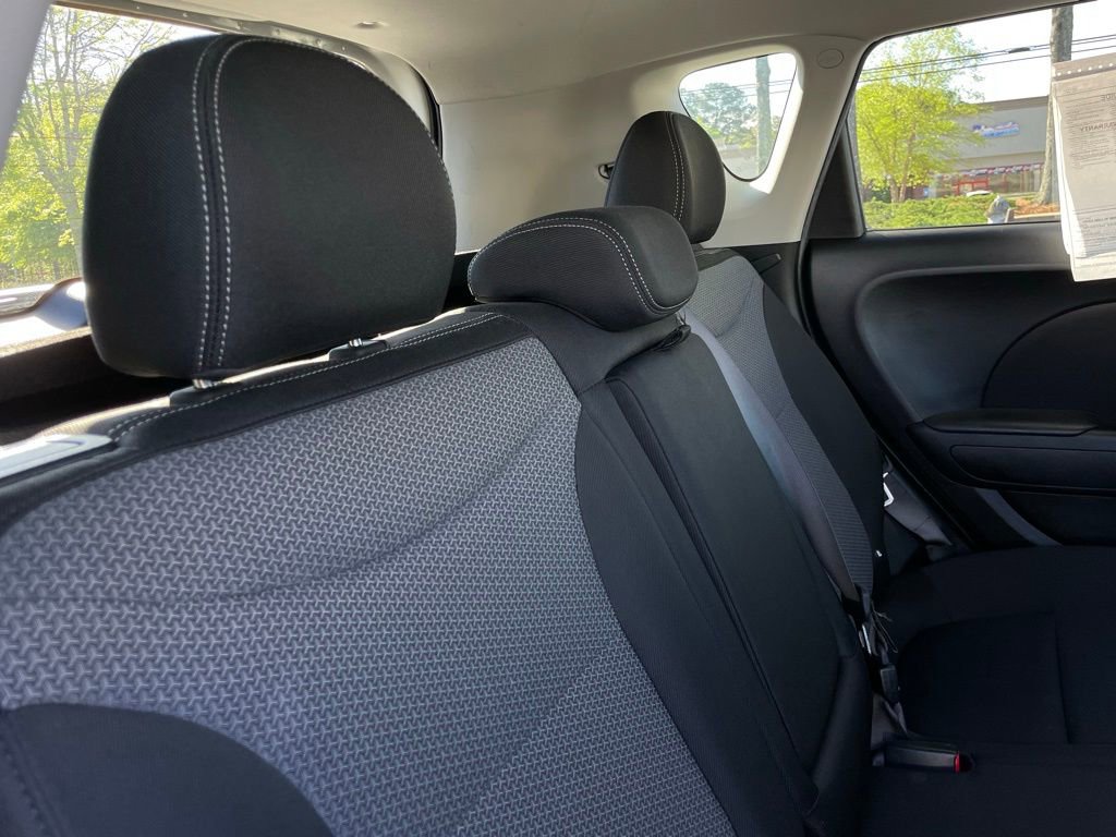 Used 2018 Kia Soul + FWD image 35