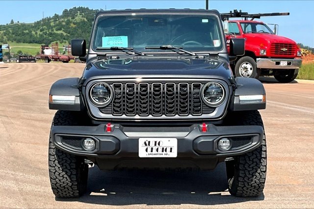 Used 2024 Jeep Wrangler Unlimited Rubicon image 2