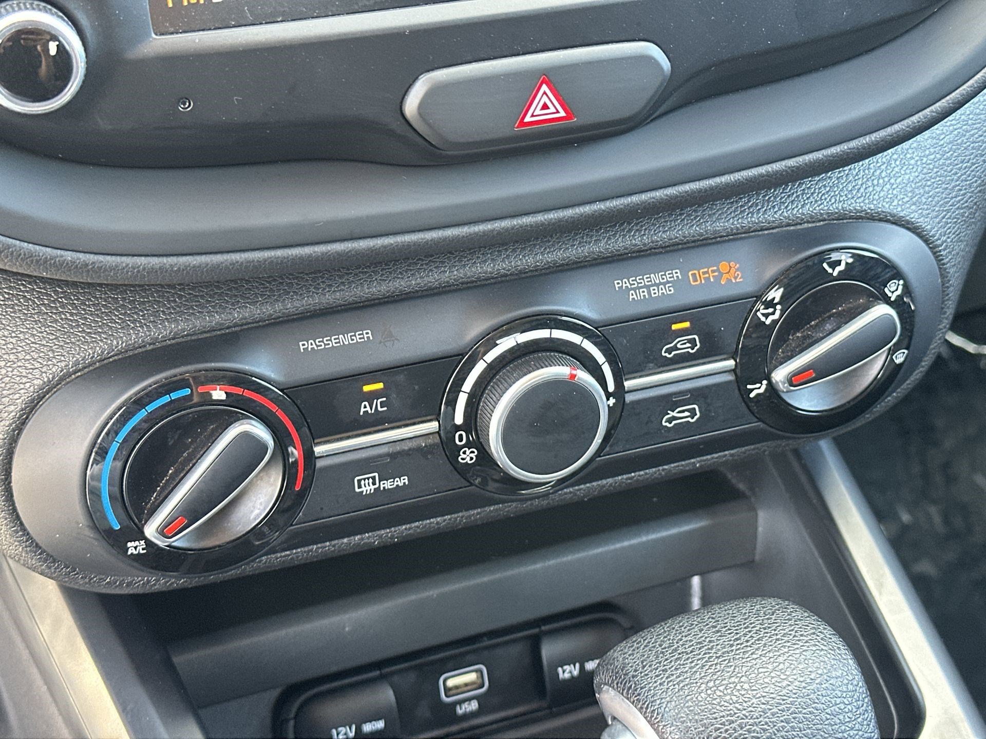 Used 2024 Kia Soul LX w/ Option Group 015 image 16