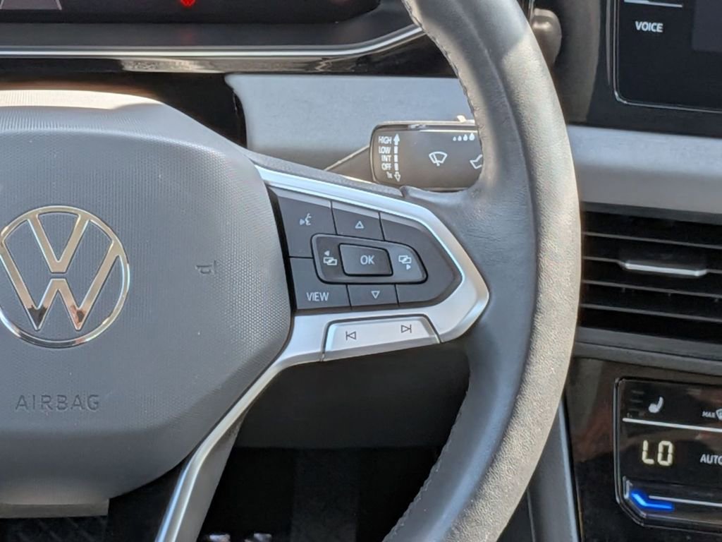 Used 2025 Volkswagen Jetta SE image 27