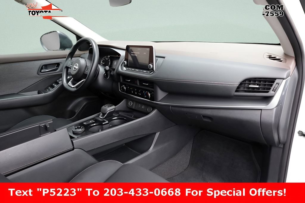 Used 2023 Nissan Rogue S image 29
