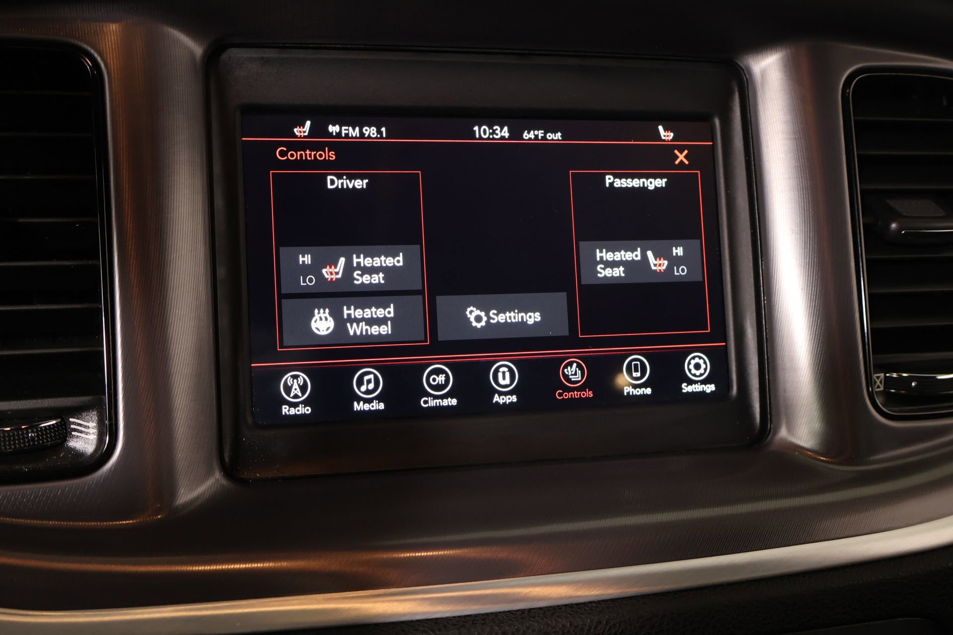 Used 2020 Dodge Charger SXT w/ Blacktop Package RWD image 7
