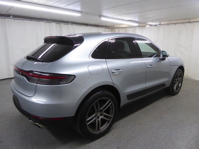 Used 2021 Porsche Macan S AWD/4WD image 7