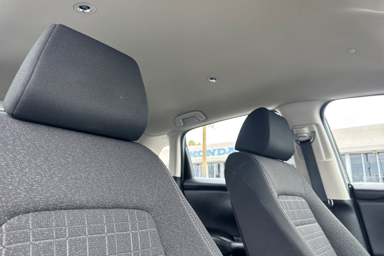 Certified 2025 Honda HR-V LX image 17