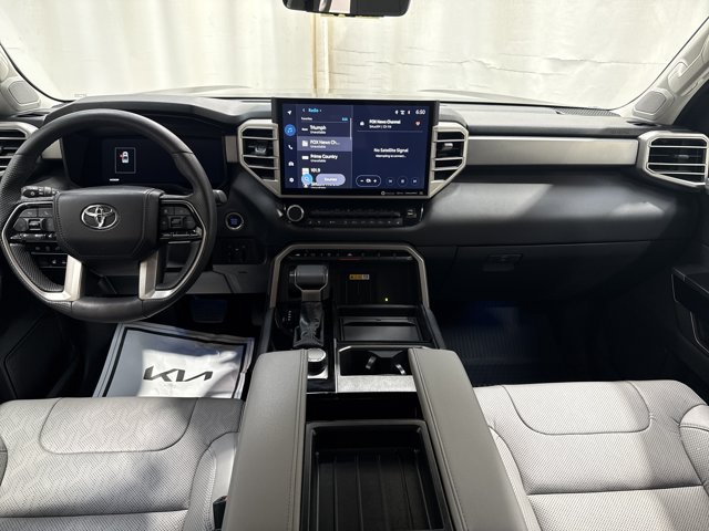 Used 2024 Toyota Tundra Limited AWD/4WD image 15