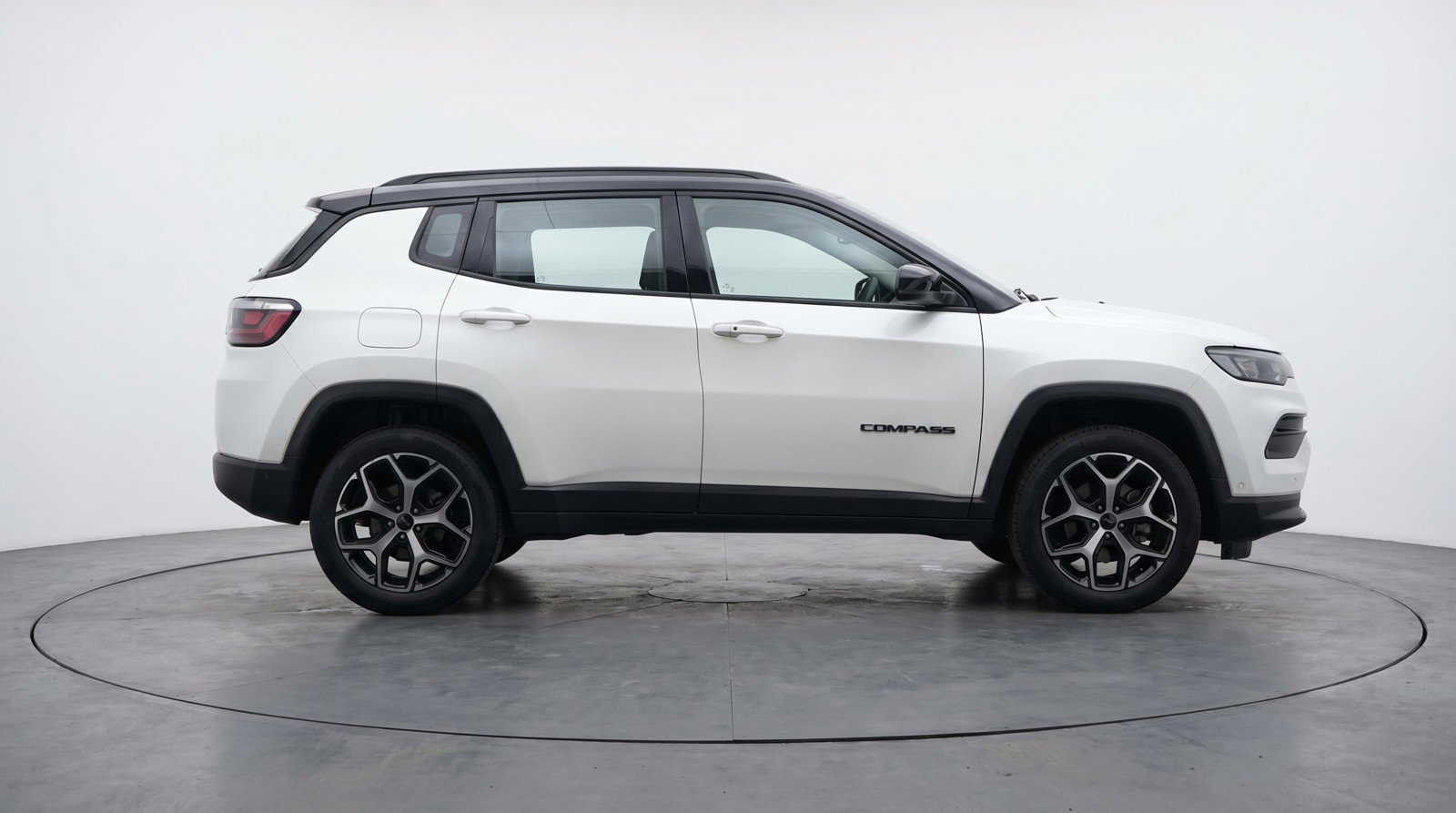 Used 2025 Jeep Compass Limited AWD/4WD image 11