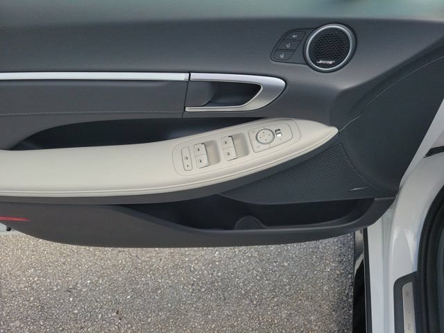New 2026 Hyundai Sonata Limited FWD image 17