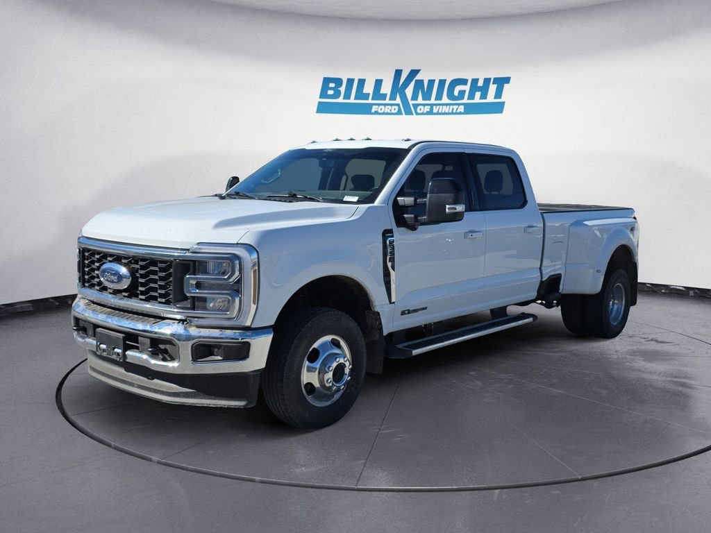 Used 2024 Ford F350 Lariat image 1