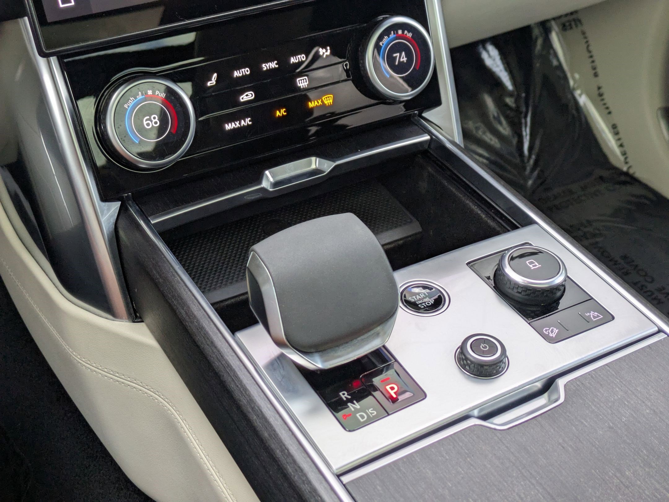 Certified 2022 Land Rover Range Rover Long Wheelbase SE image 22